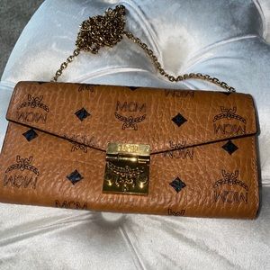 MCM Small Crossbody Chain Wallet